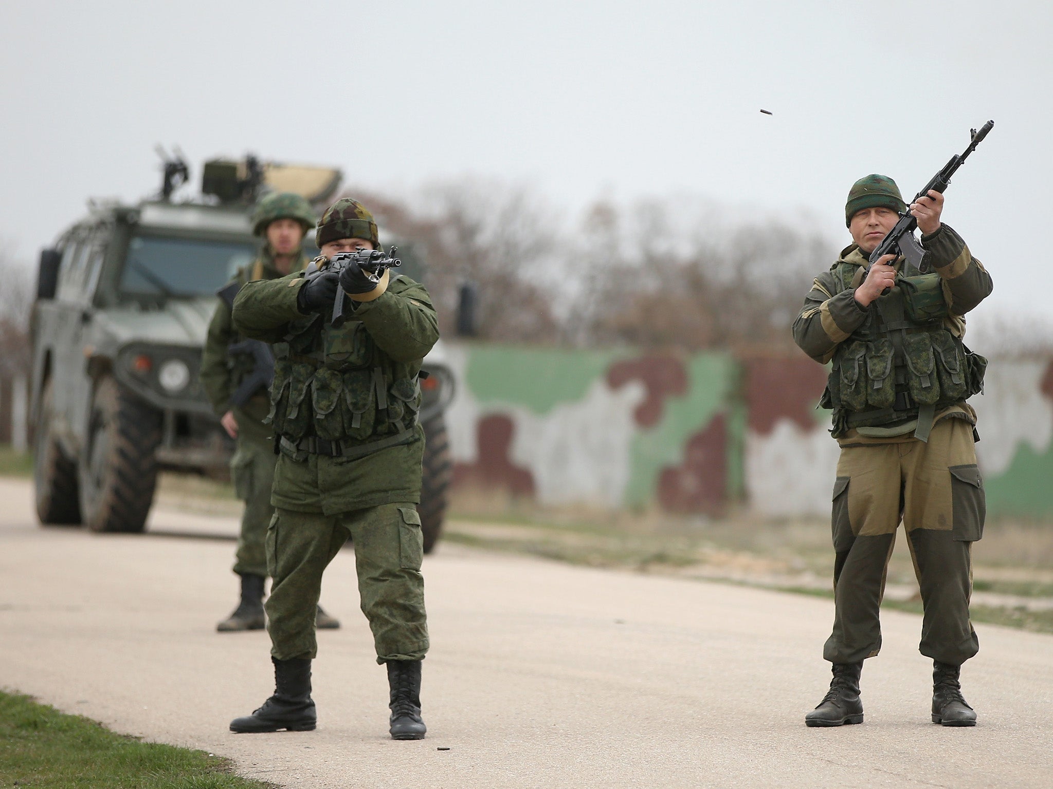 Ukraine Crisis Russian Troops Detain Ukrainian Border Guards After Capturing Eleventh Post